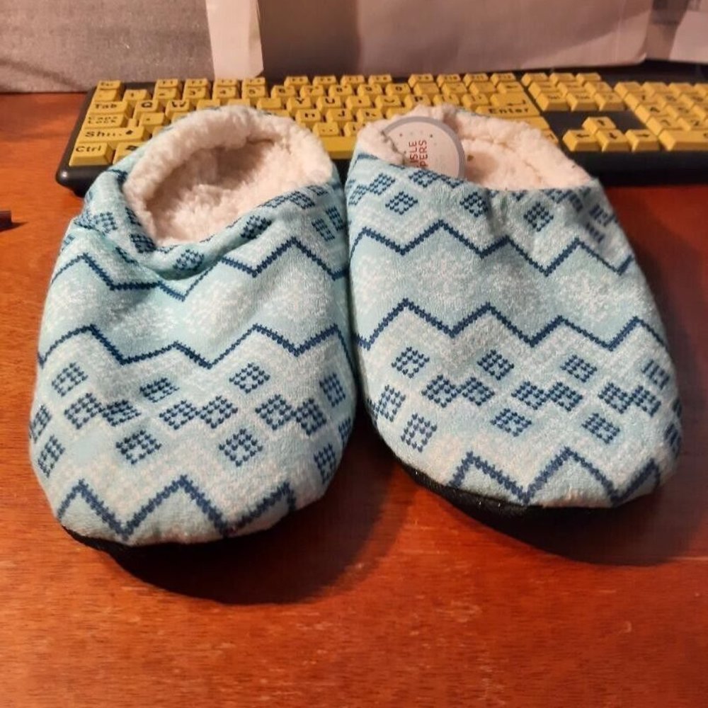 Fair Isle Women’s Size X/XL Sherpa Lined Lightweight Slippers New